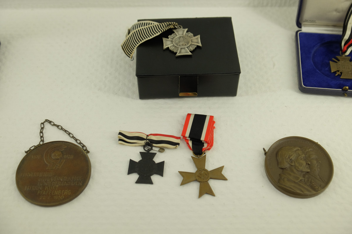 Verschiedene Orden und Auszeichnungen Pfaffenbergs